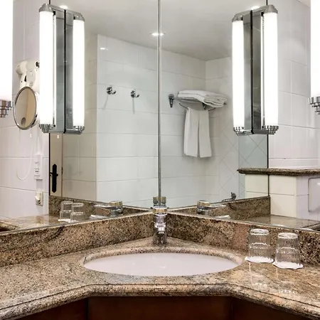 Nh Hotel Brujas