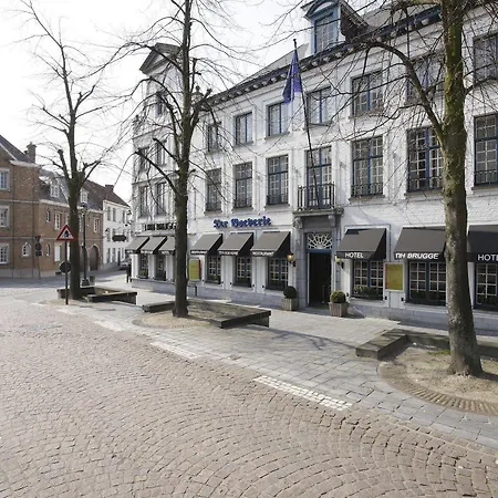 Hotel Nh Brujas